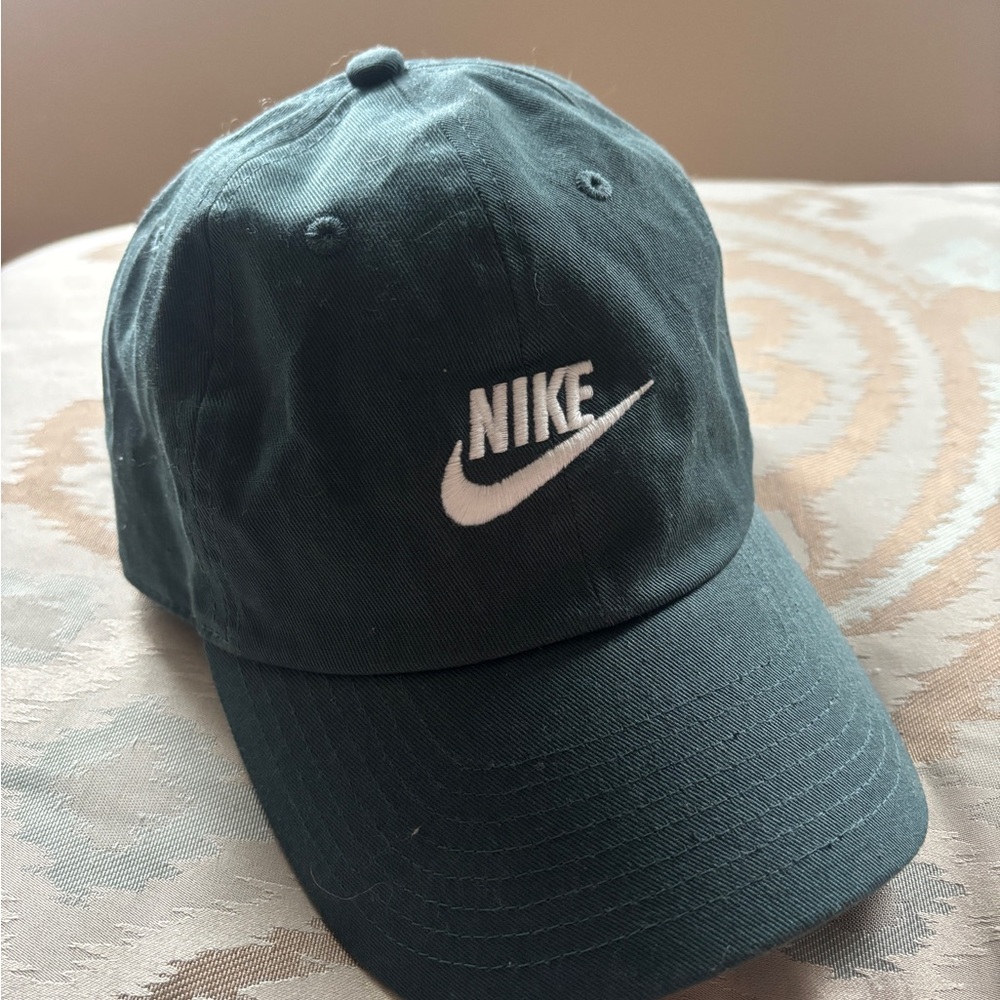 Nike Dark Green Cap